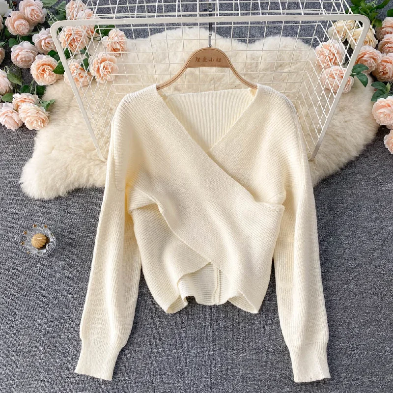 Loose Fit Sweet temperament V-Neck Sweater women's Pullover fashion sweater  1625